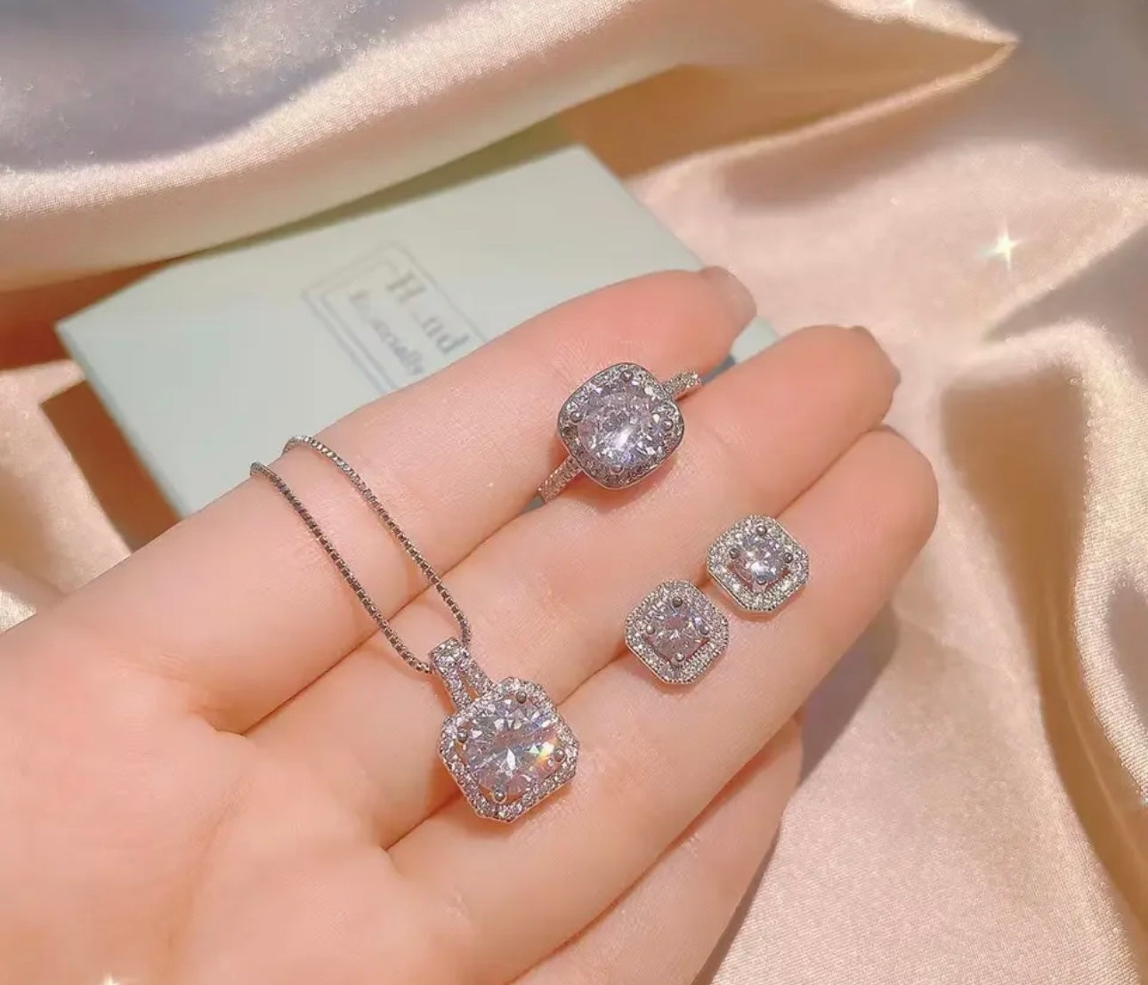 Diamond earring 3pcs set